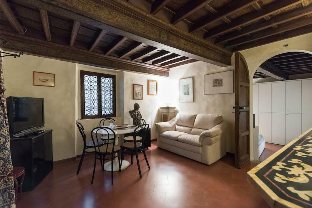 Renaissance Apartment Флоренция Екстериор снимка